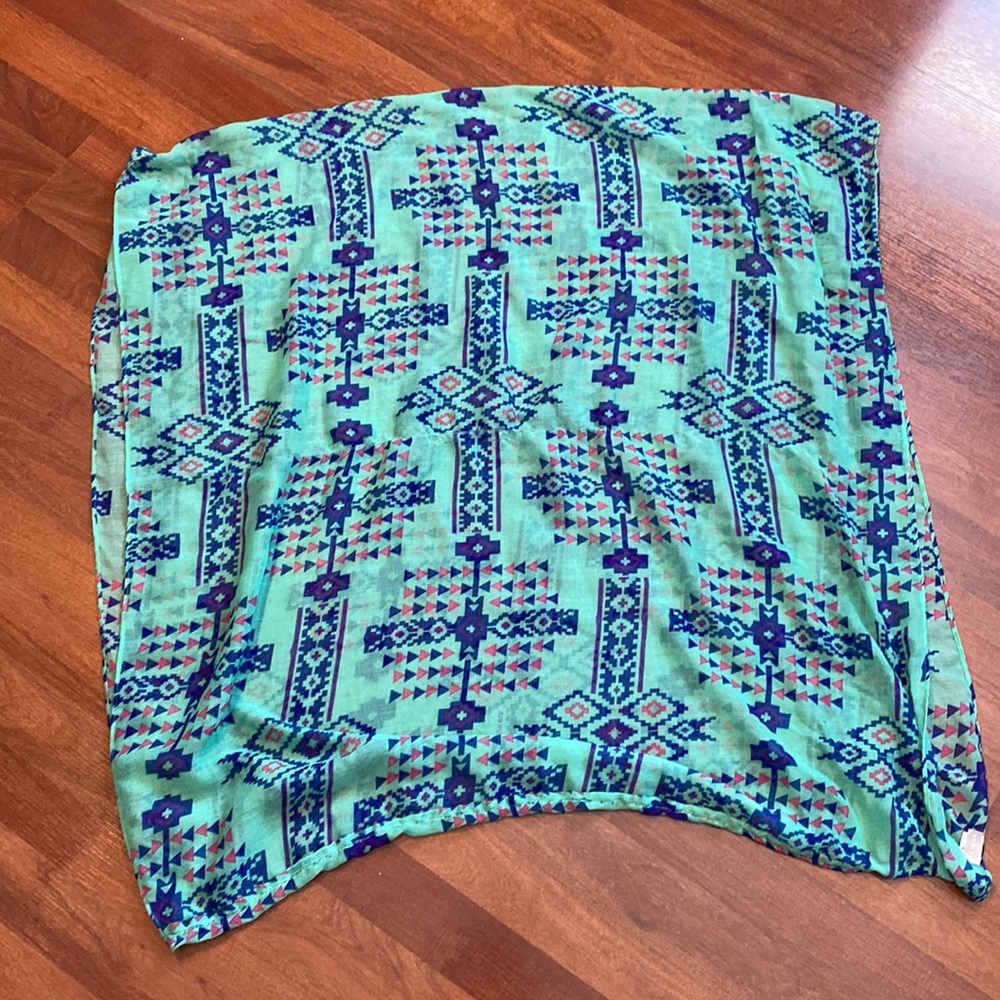 Aztec Infinity Scarf - Picture 2 of 3